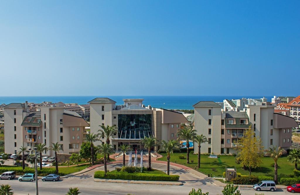 Novum Garden Side Hotel Exterior photo