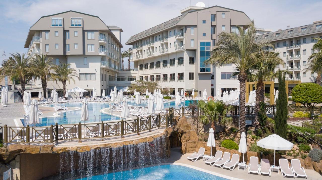Novum Garden Side Hotel Exterior photo