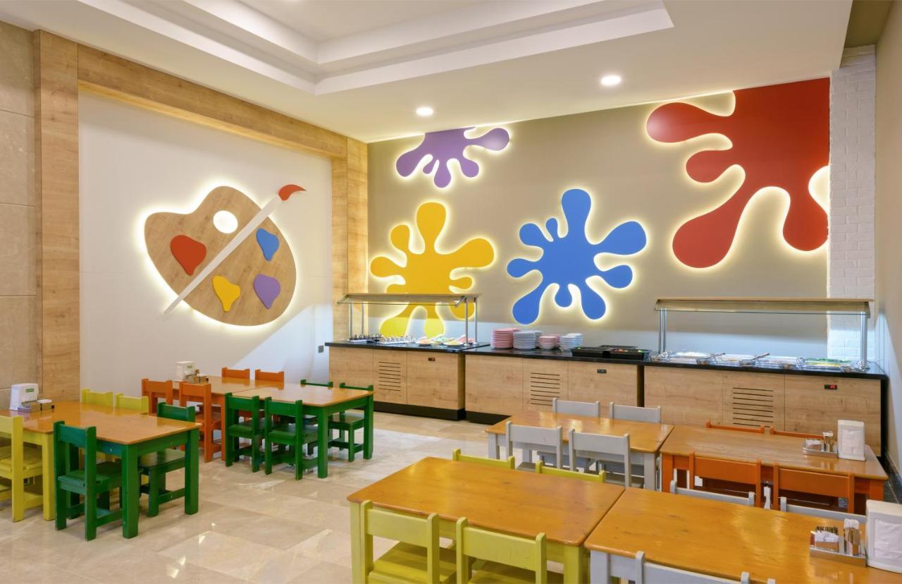 Novum Garden Side Hotel Exterior photo
